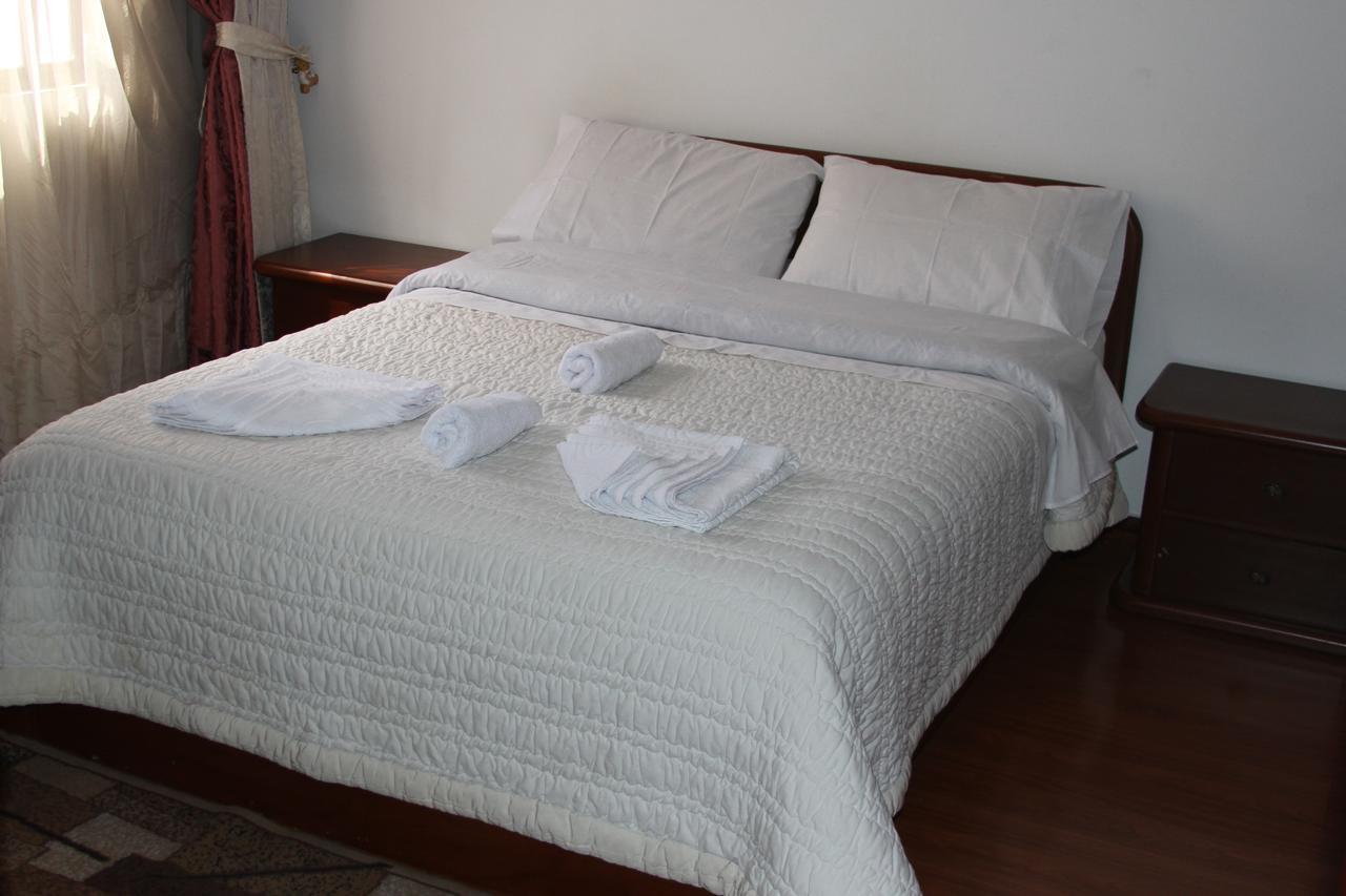 D'Lujo Bed & Breakfast โบโกตา ภายนอก รูปภาพ